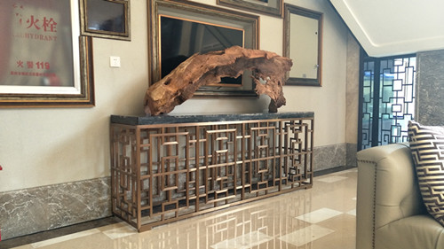 不銹鋼工藝品系列之根雕底座.jpg 不銹鋼工藝品系列之根雕底座.jpg