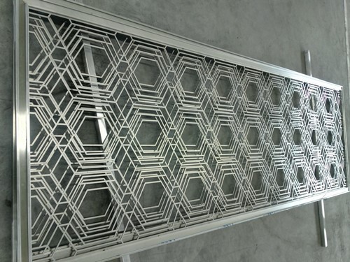 蜂巢不銹鋼屏風(fēng)